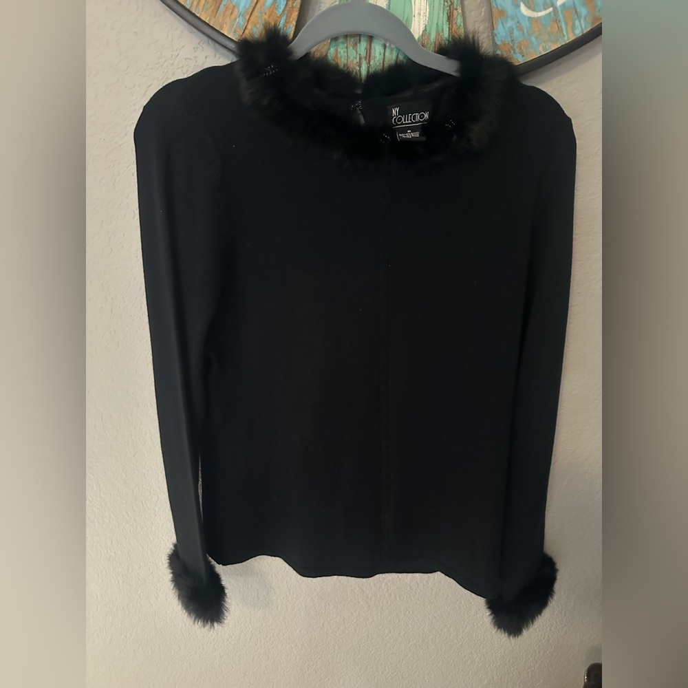 Vintage NY Collection Black Knit Faux Fur Trim  Sweater Size Medium 2006